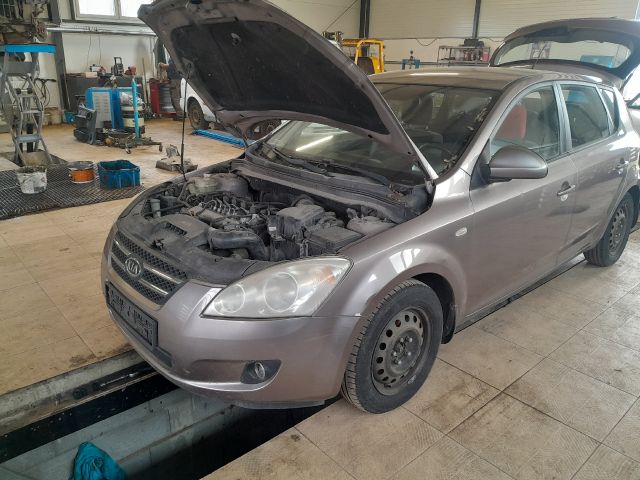 bontott KIA CEED Tank