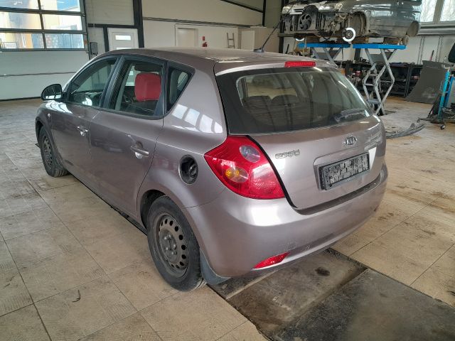 bontott KIA CEED Tank