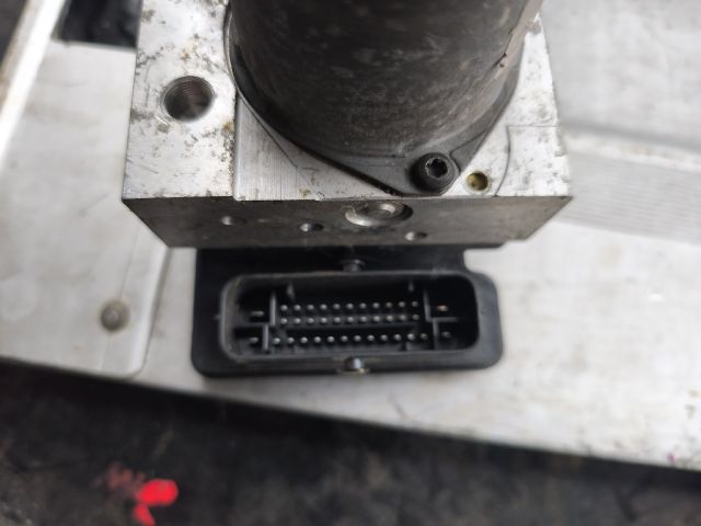 bontott KIA CEED ABS Kocka