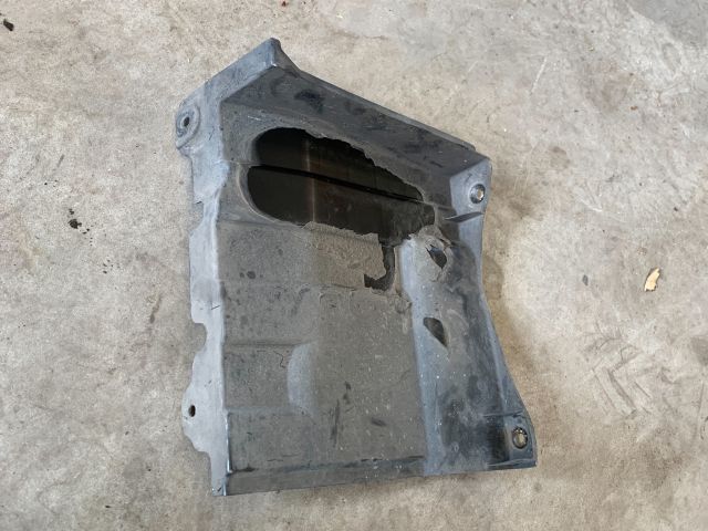 bontott KIA CEED Bal Motorburkolat