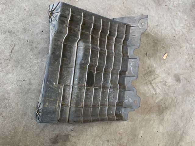 bontott KIA CEED Bal Motorburkolat