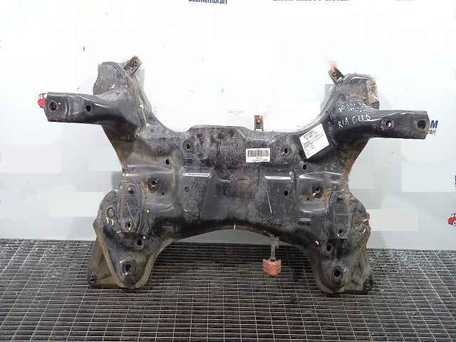 bontott KIA CEED Első Bölcső