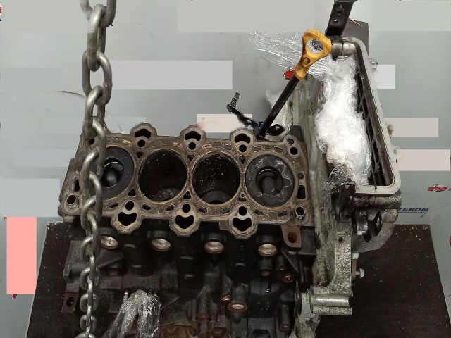 bontott KIA CEED Motor (Fűzött blokk hengerfejjel)