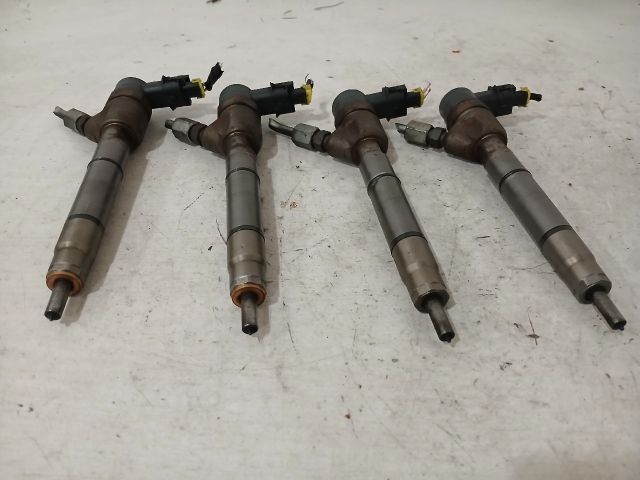 bontott KIA CEED Porlasztó Sor / Híd