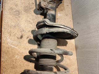 bontott KIA CEED Bal első Gólyaláb (Lengécsillapító, Rugó)