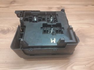 bontott KIA CEED Biztosítéktábla Motortér