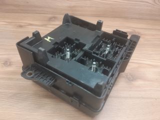 bontott KIA CEED Biztosítéktábla Motortér