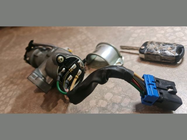 bontott KIA CEED Gyújtáskapcsoló Házzal