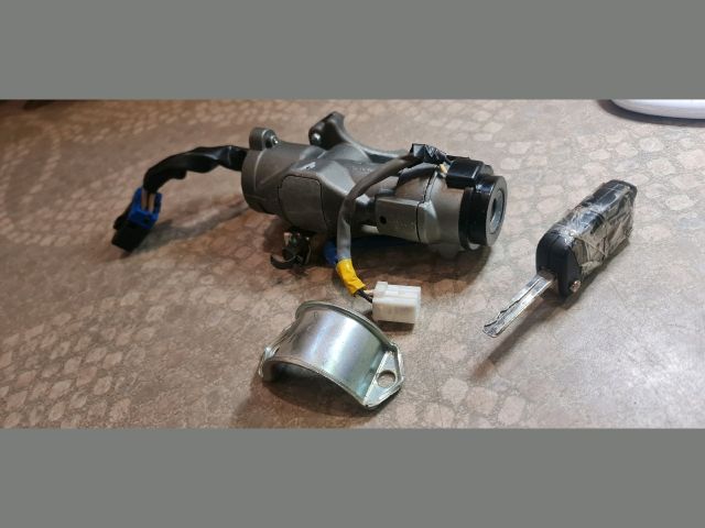 bontott KIA CEED Gyújtáskapcsoló Házzal