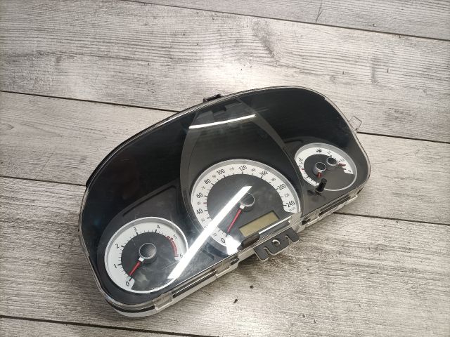 bontott KIA CEED Kilométeróra