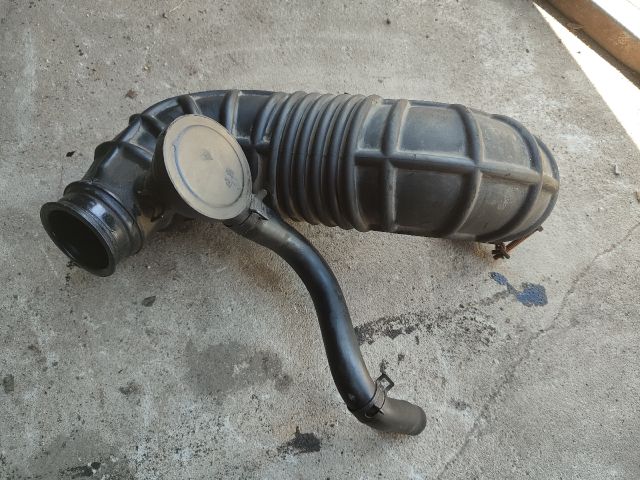 bontott KIA CEED Légbeömlő Cső