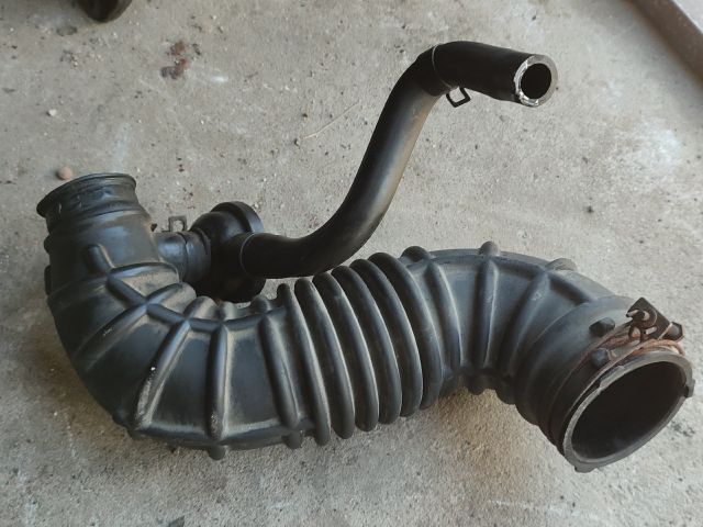 bontott KIA CEED Légbeömlő Cső