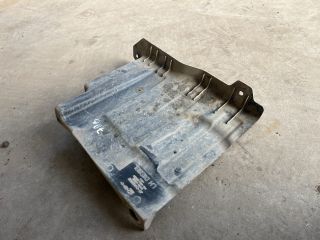 bontott KIA CEED Alsó Vezérlés Burkolat