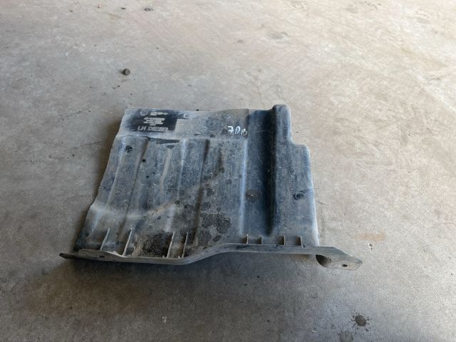 bontott KIA CEED Alsó Vezérlés Burkolat