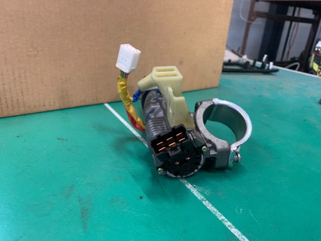 bontott KIA CEED Gyújtáskapcsoló Házzal