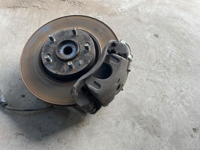 bontott KIA CEED Jobb első Csonkállvány Kerékaggyal