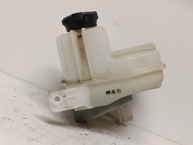 bontott KIA CEED Kiegyenlítő Tartály