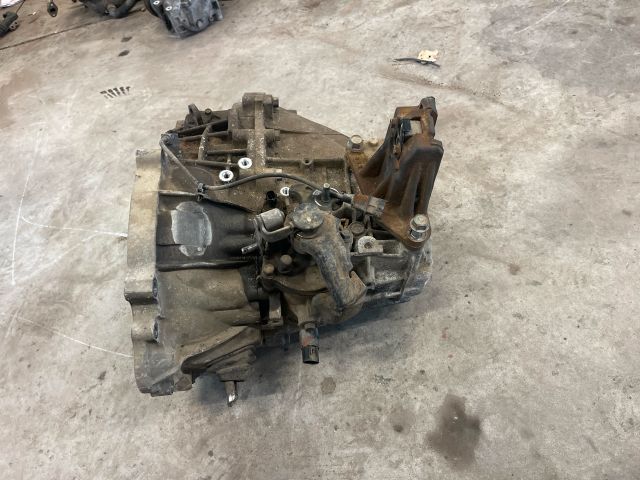 bontott KIA CEED Váltó (Mechanikus)