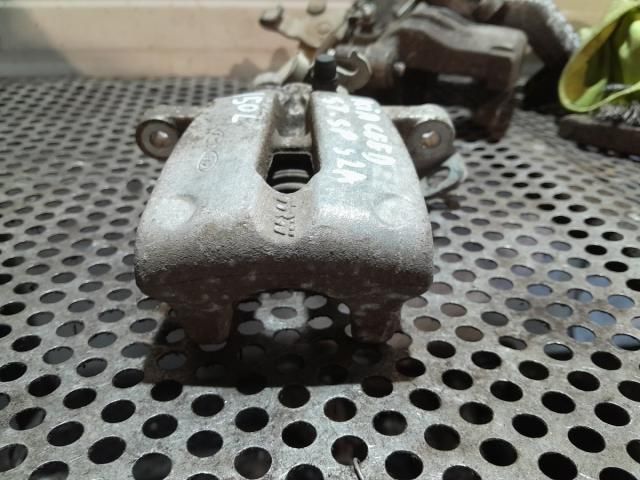 bontott KIA CEED Bal hátsó Féknyereg Munkahengerrel