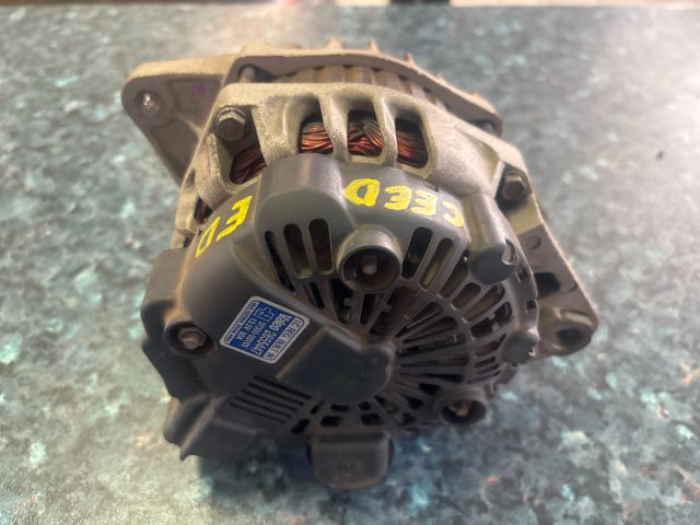 bontott KIA CEED Generátor