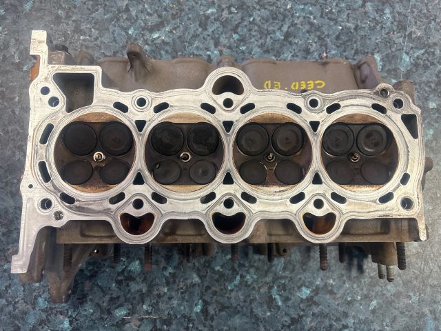 bontott KIA CEED Hengerfej