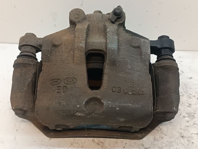 bontott KIA CEED Jobb első Féknyereg Munkahengerrel