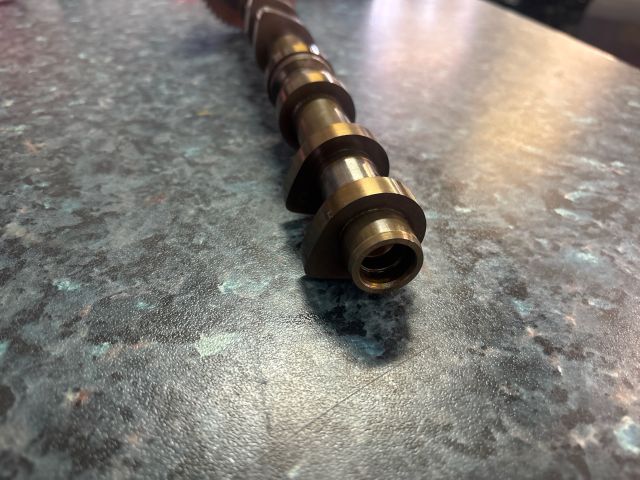 bontott KIA CEED Kipufogó Vezérműtengely