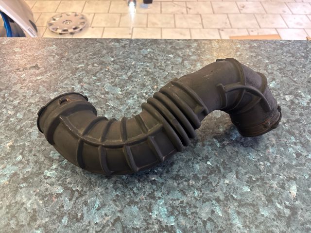 bontott KIA CEED Légbeömlő Cső