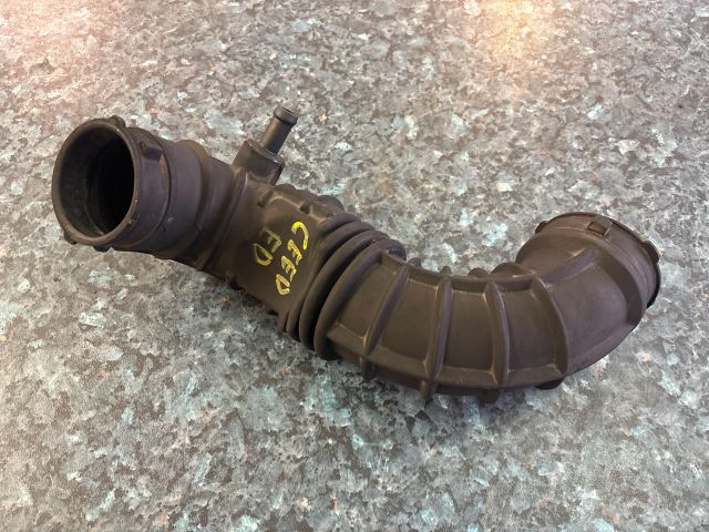 bontott KIA CEED Légbeömlő Cső