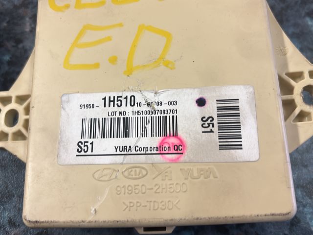 bontott KIA CEED Motorvezérlő