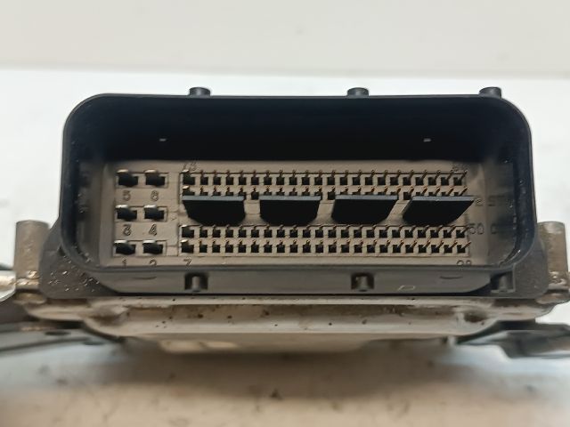 bontott KIA CEED Motorvezérlő