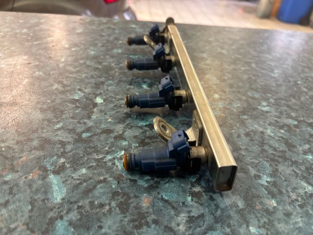 bontott KIA CEED Porlasztó Sor / Híd