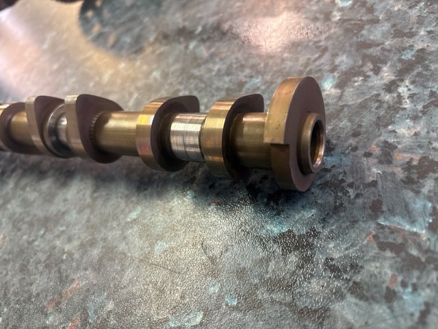 bontott KIA CEED Szívó Vezérműtengely