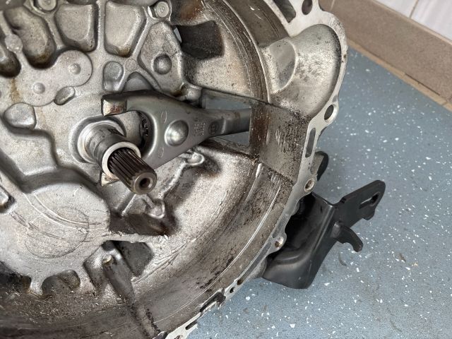 bontott KIA CEED Váltó (Mechanikus)