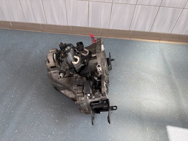 bontott KIA CEED Váltó (Mechanikus)