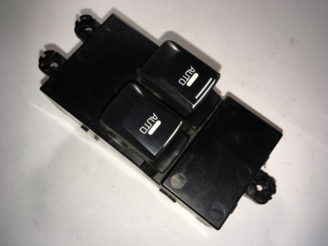 bontott KIA CEED Ablakemelő Kapcsoló Négyes / Kettes