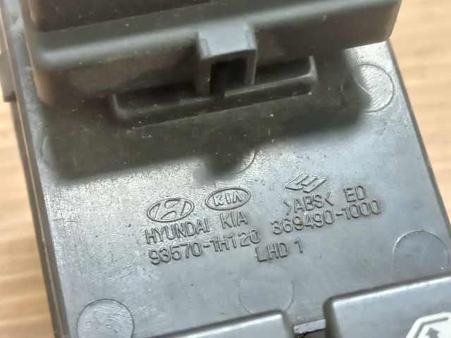 bontott KIA CEED Ablakemelő Kapcsoló Négyes / Kettes