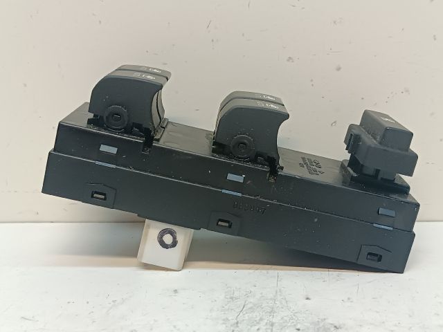 bontott KIA CEED Ablakemelő Kapcsoló Négyes / Kettes