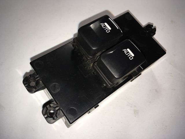 bontott KIA CEED Ablakemelő Kapcsoló Négyes / Kettes