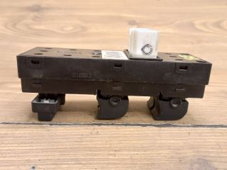 bontott KIA CEED Ablakemelő Kapcsoló Négyes / Kettes