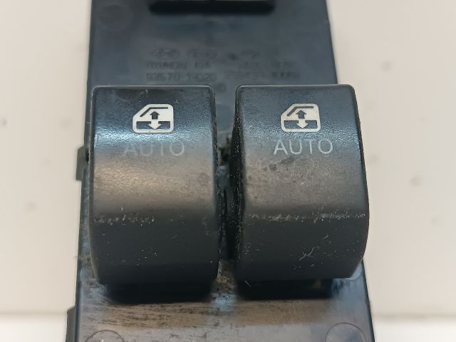 bontott KIA CEED Ablakemelő Kapcsoló Négyes / Kettes