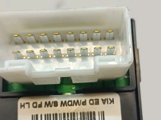 bontott KIA CEED Ablakemelő Kapcsoló Négyes / Kettes