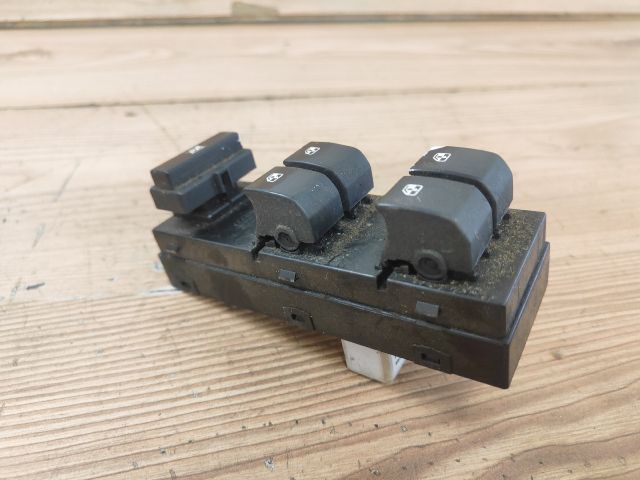 bontott KIA CEED Ablakemelő Kapcsoló Négyes / Kettes