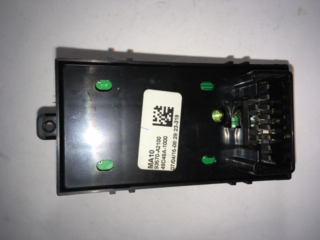 bontott KIA CEED Ablakemelő Kapcsoló Négyes / Kettes