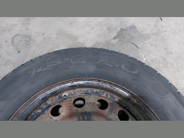 bontott KIA CEED Acélfelni Gumival (1 db)