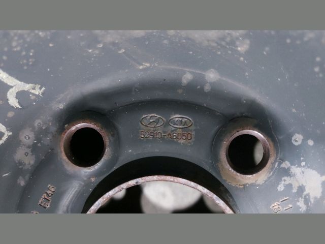 bontott KIA CEED Acélfelni Gumival (1 db)