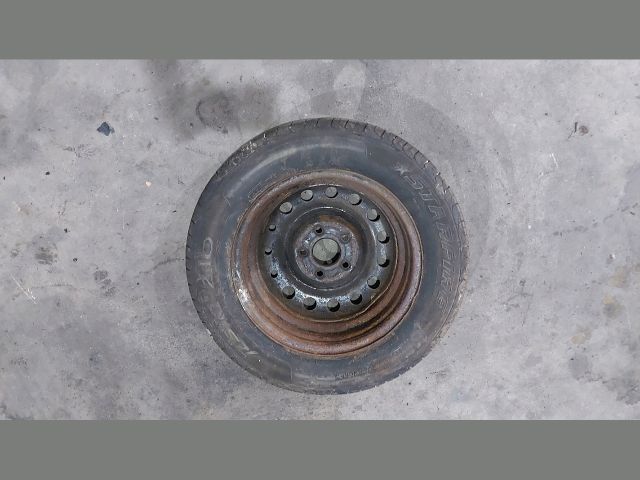 bontott KIA CEED Acélfelni Gumival (1 db)