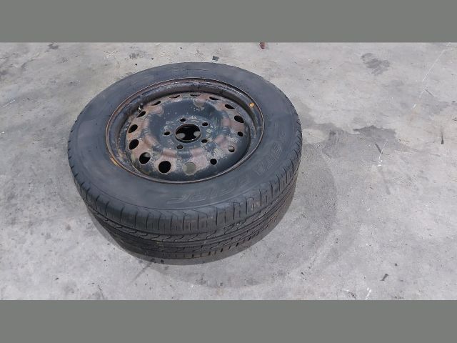 bontott KIA CEED Acélfelni Gumival (1 db)