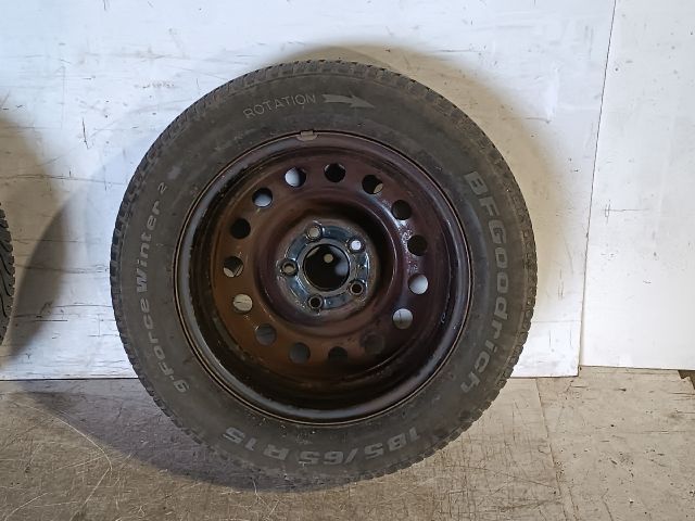 bontott KIA CEED Acélfelni Pár Gumival