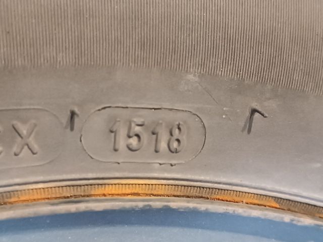 bontott KIA CEED Acélfelni Pár Gumival